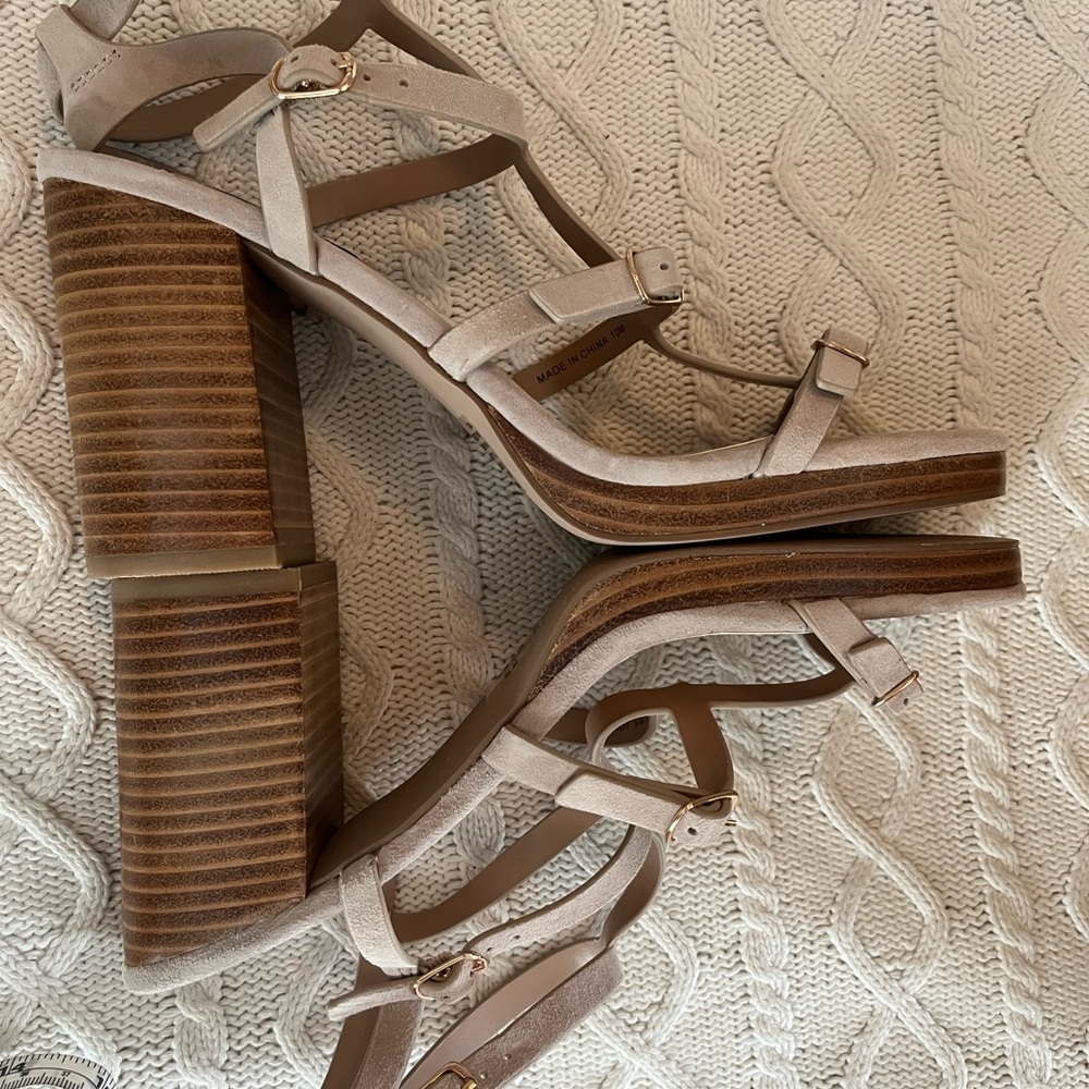 Steve Madden Tan Strappy Block Heels Suede women’s size 10 - Picture 12 of 14